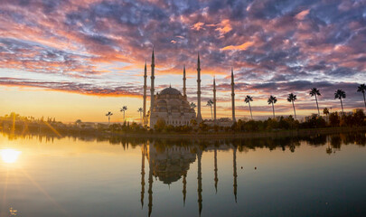 Fototapeta na wymiar Sabanci Central Mosque - Adana Turkey.