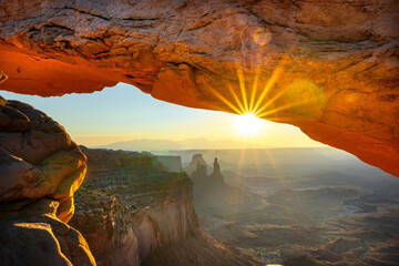 Mesa Arch Sunrise: 4K Ultra HD View at Canyonlands National Park, Utah, USA