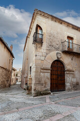Fototapeta na wymiar Typical street in the historic center of Pedraza. Segovia. Spain.