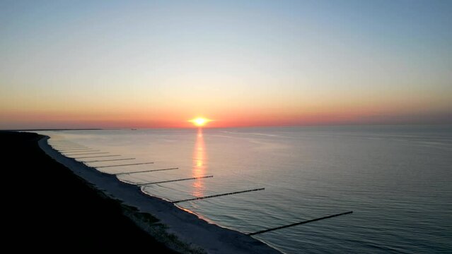 Sonnenuntergang am Strand von Zingst, Darss, Deutschland