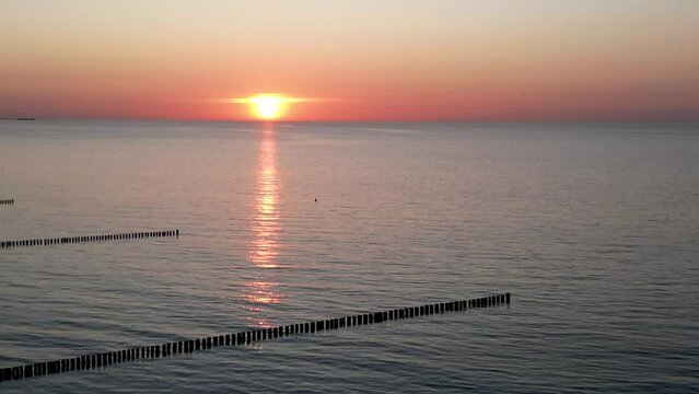 Sonnenuntergang am Strand von Zingst, Darss, Deutschland