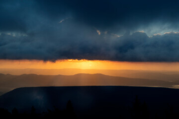 Obraz premium Big sky in the morning in the mountains