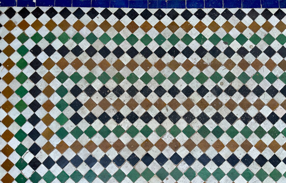 Moroccan Diamond Tile Pattern with Blue Stripe on Top