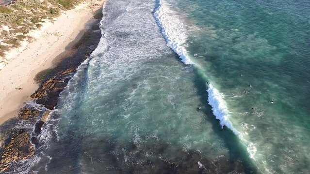 perth beach surfing waves 4k