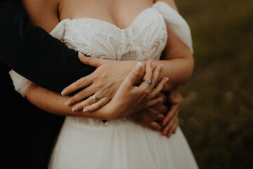 CloseUp Hochzeitspaar H&auml;nde