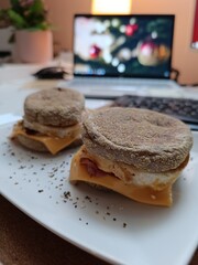 Toastbrötchen Bacon Egg