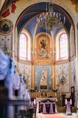 Fototapeta na wymiar główny ołtarz w kościele