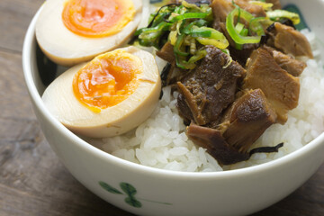 ルーロー飯　魯肉飯