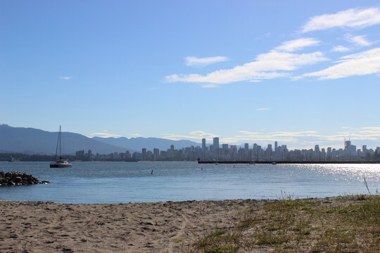 Vue sur la skyline de Vancouver depuis Kitsilano
