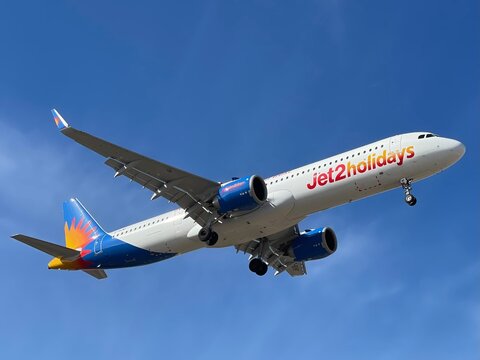 b737 jet2 holidays
