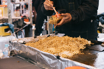 焼きそば　屋台　調理