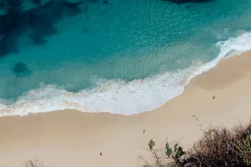 Photo sur Plexiglas Bali waves on the beach