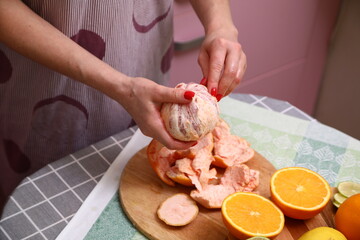 Obraz na płótnie Canvas Peel of grapefruit on the kitchen