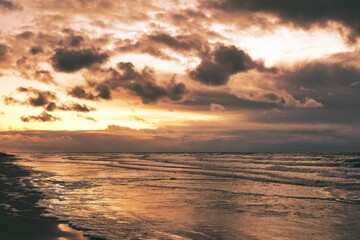 Ausblick über die Nordsee mit Sandstrand