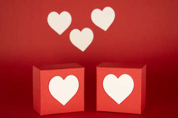 Love at Sight: Decorative Boxes with Space for Messages