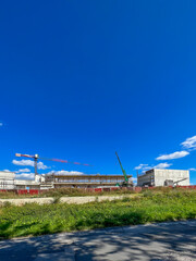 Obraz premium Chelm, Poland, September 5, 2023: Work on the construction of the headquarters of the medical school in Chelm Poland