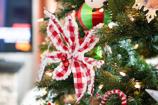 christmas tree decorations