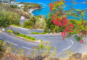 Route en lacets, Chemin Surprise, saint-Leu, île de la Réunion  - obrazy, fototapety, plakaty
