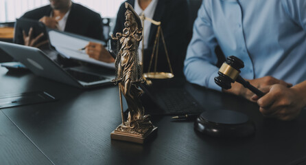 Group of experienced attorneys and lawyers giving consultation to client, helping with difficult lawsuit, explaining legal procedures and discussing agreement terms. Law services and support concept - obrazy, fototapety, plakaty
