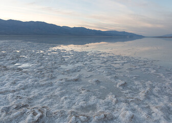 Obraz premium Badwater Basin Death Valley sunset