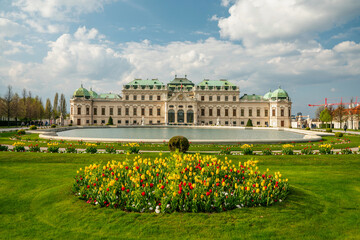 Schloss Belvedere South Facade, Großes Bassin, Flowers, Vienna, Austria - obrazy, fototapety, plakaty