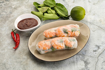 Vietnamese spring roll with prawn