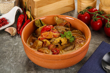 Yellow THai curry with beef