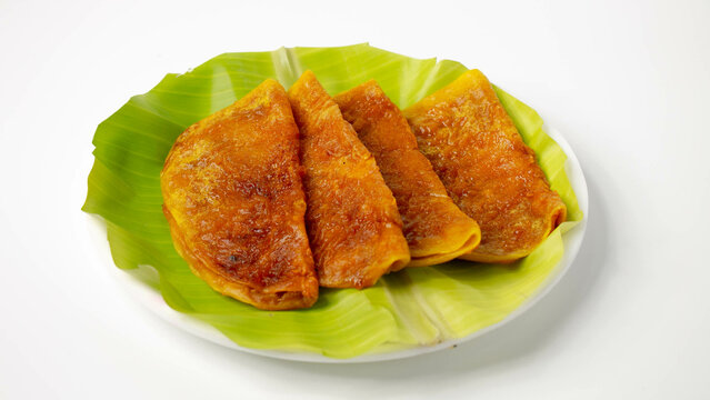 South Indian Boli, Often prepared during festivals like Diwali, Sweet Boli adds a festive touch to celebrations, making it a symbol of joy and togetherness.
