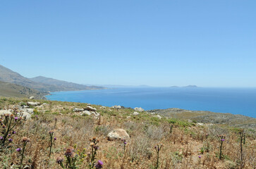 Les îles Paximadia vues depuis le monastère de Prévéli près de Spili en Crète