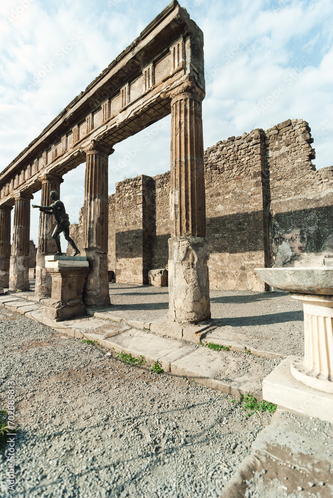 Wall mural The old ruins of Apollon Temple in Pompeii