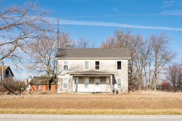 Abandoned farmhouse in rural Livingston county, Illinois, USA.