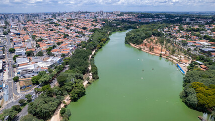 Aerial view of Taquaral park in Campinas, S&atilde;o Paulo. In the background, the neighborhood of Cambui.