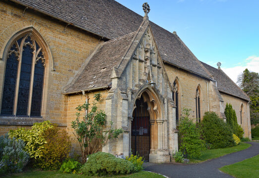 Bourton on the Water - St. Lawrence church - England