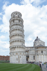 Fototapeta na wymiar torre de pisa italia