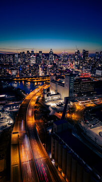traffic at night montreal 