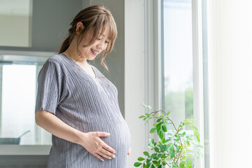 妊婦・妊娠中のプレママ・出産準備（胎動・胎児）
