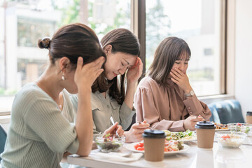 不味い店にランチに来てしまった女性達（女子会・食事会・会食）
