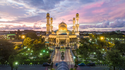 aerial view of mosque Jame' Asr Hassanil Bokliah at Brunei Darussalam - obrazy, fototapety, plakaty