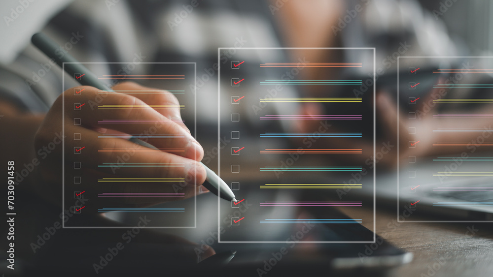Aufkleber women to tick marks on virtual screen documents for online approve paperless quality assurance and e