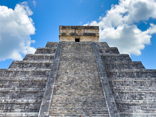 chichen itza pyramid