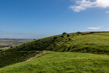 A green South Downs landscape at Kingston Ridge, near Lewes, on a sunny September day © lemanieh