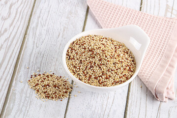 Raw dry quinoa cereal grain