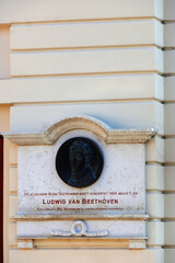 Gedenkplakette Ludwig van Beethoven am ehemaligen Karmeliterkloster in Budapest
