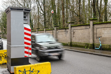 Controle de vitesse Lidar radar circulation Belgique mobile - obrazy, fototapety, plakaty