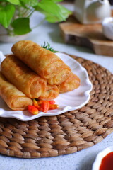fried spring rolls 