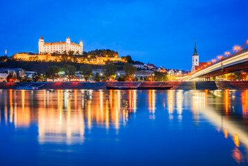 Fototapeta na wymiar Bratislava, Slovakia. Bratislava Castle and old town over Danube River.