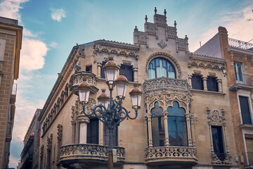 Casa Navas Fassade Außenansicht in Reus am Placa del Mercadel