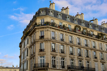 typical parisians building facade , haussmannian style  ,8th arrondissement