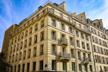 typical parisians building facade , haussmannian style  3rd arrondissement - obrazy, fototapety, plakaty