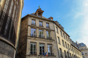 typical parisians building facade , haussmannian style  3rd arrondissement - obrazy, fototapety, plakaty